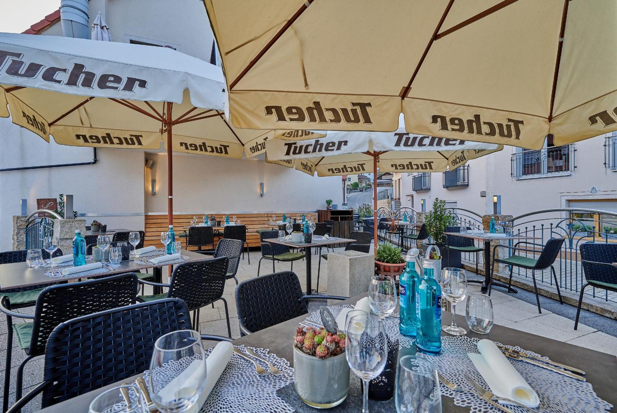 Landhotel Sternwirt - Das Wellnesshotel Zwischen Nuernberg Und Amberg Hogen Ngoại thất bức ảnh