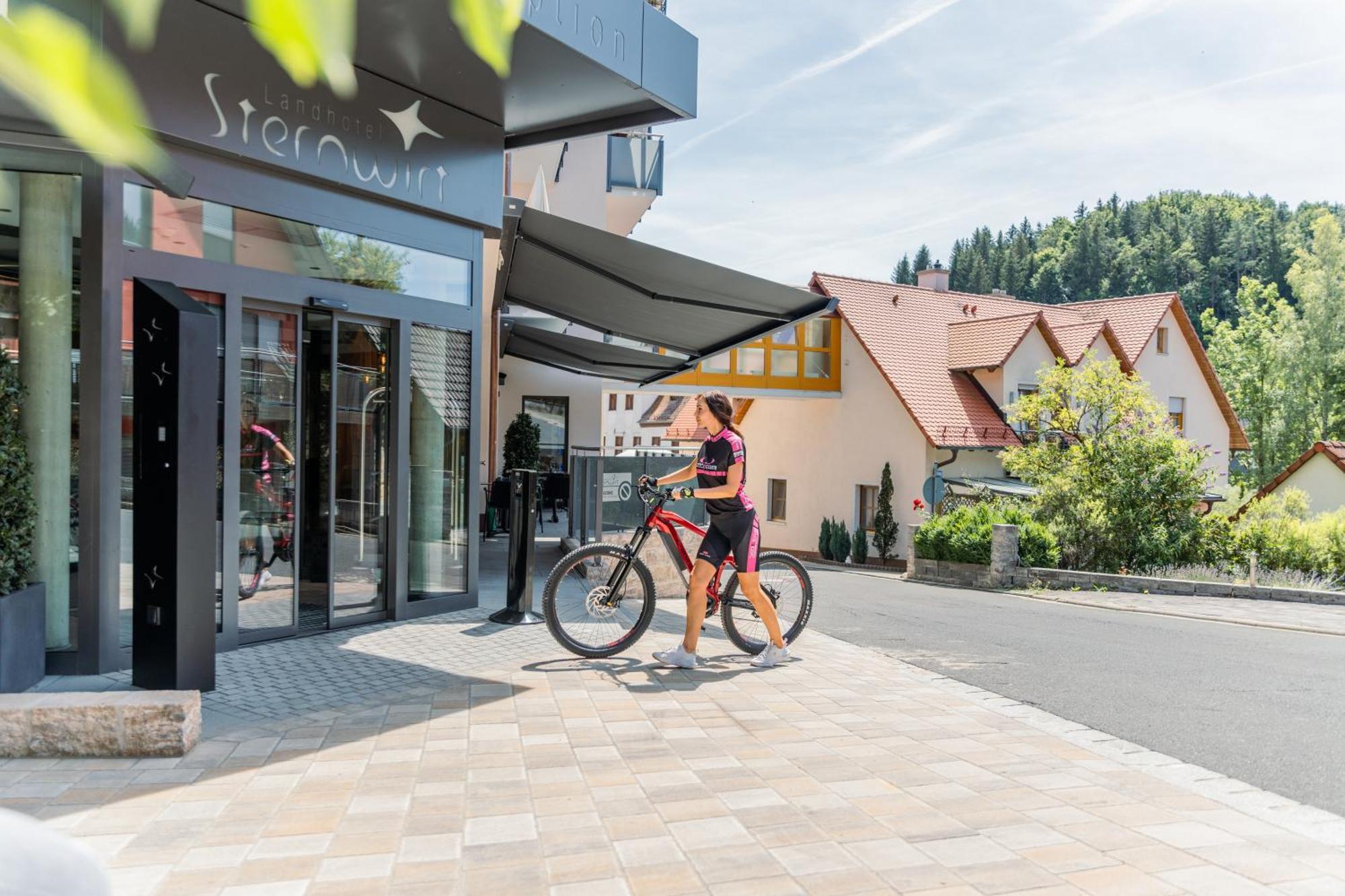 Landhotel Sternwirt - Das Wellnesshotel Zwischen Nuernberg Und Amberg Hogen Ngoại thất bức ảnh