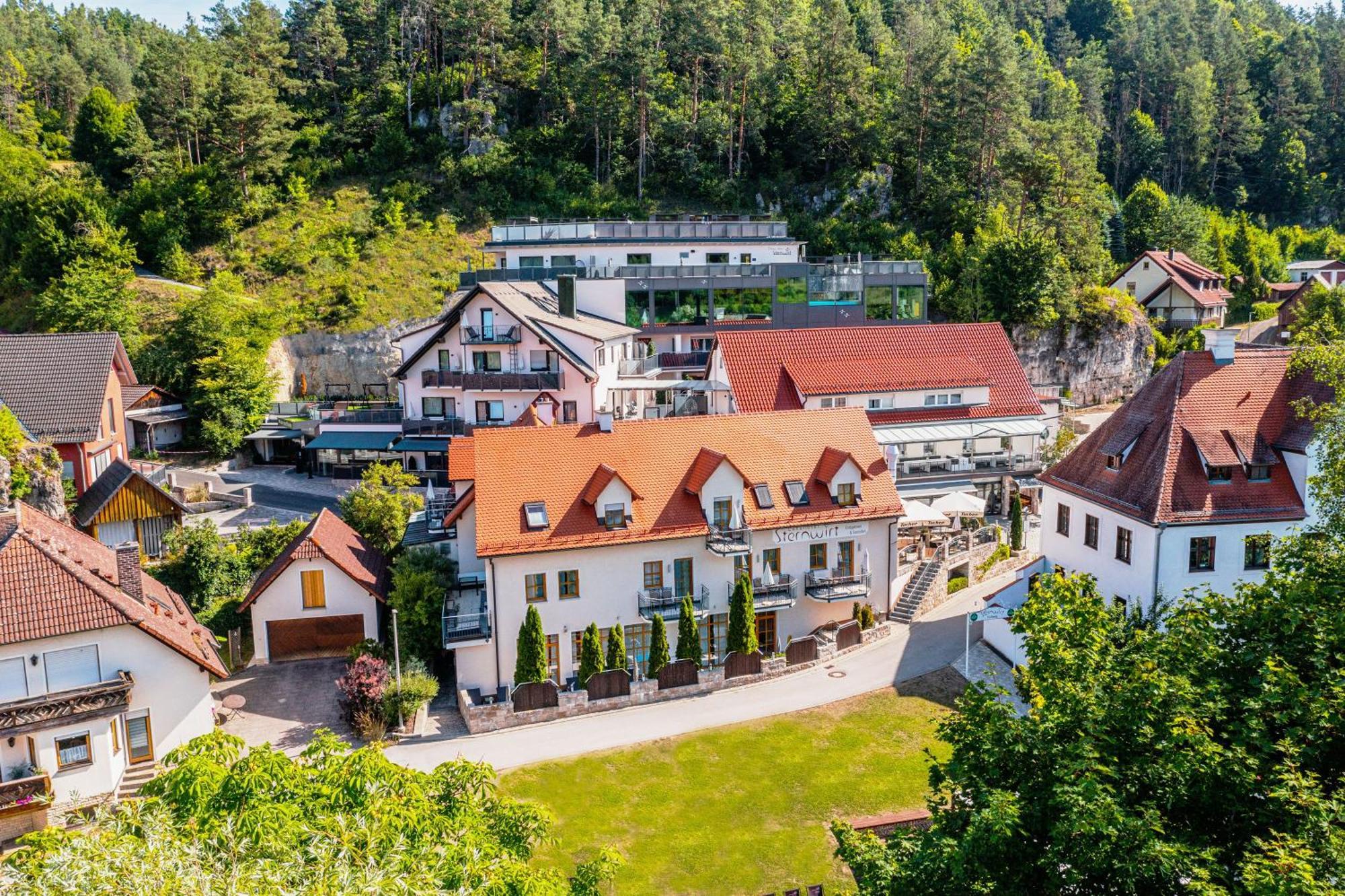 Landhotel Sternwirt - Das Wellnesshotel Zwischen Nuernberg Und Amberg Hogen Ngoại thất bức ảnh